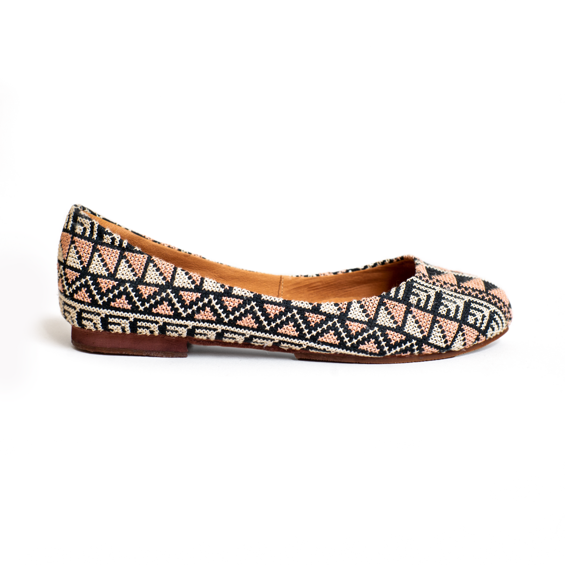 Shop Tatreez Hand-Embroidered Shoes for Women - Darzah